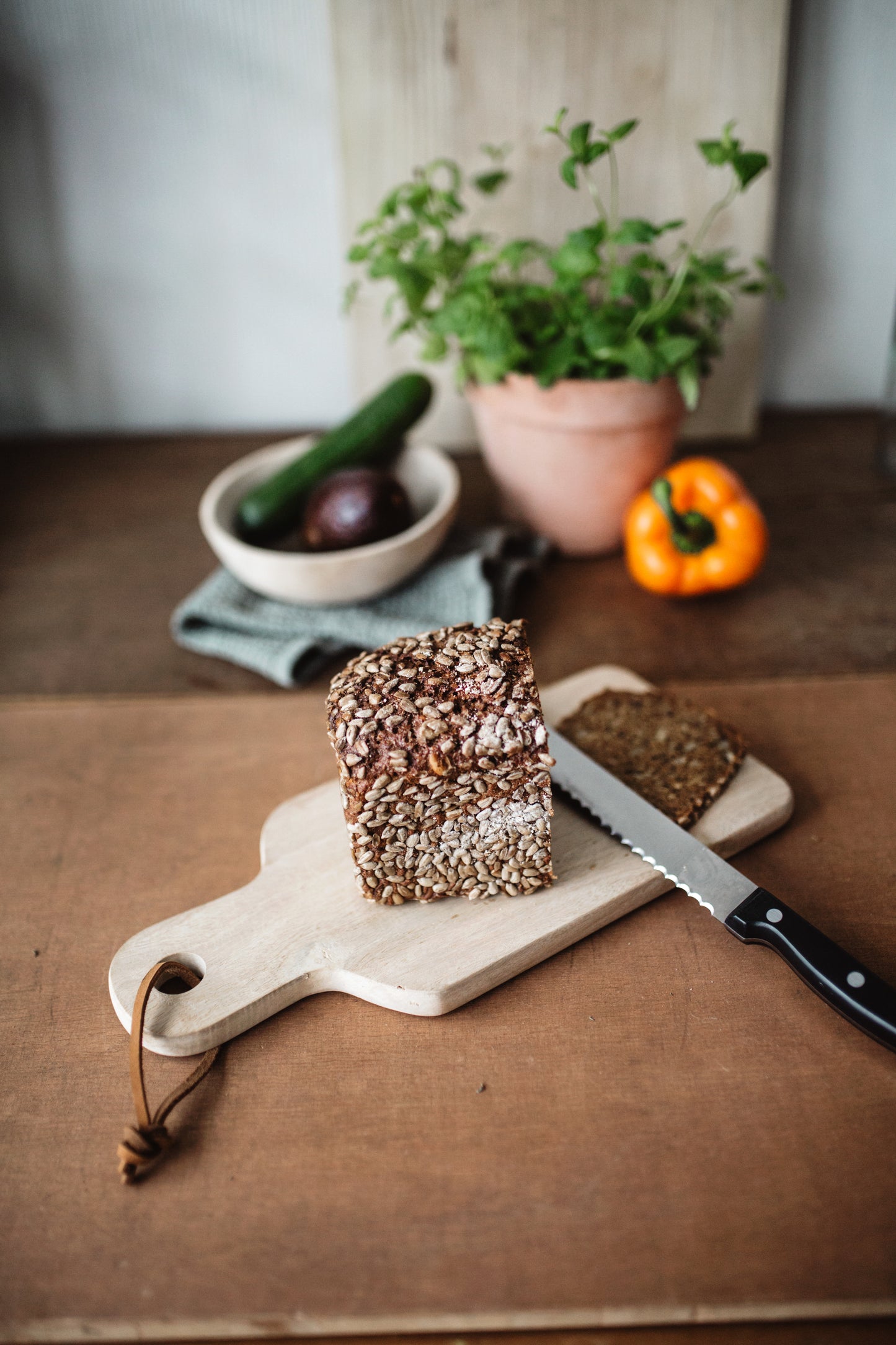 Cutting Board with Handle