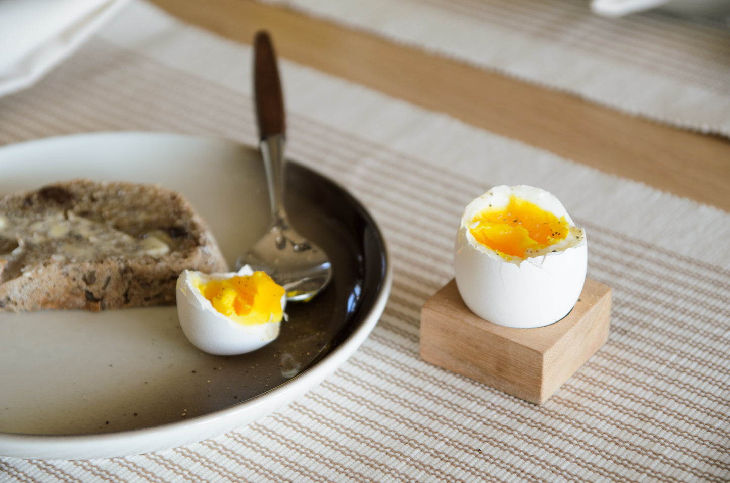 Egg and Napkin Holder, Pack of 4