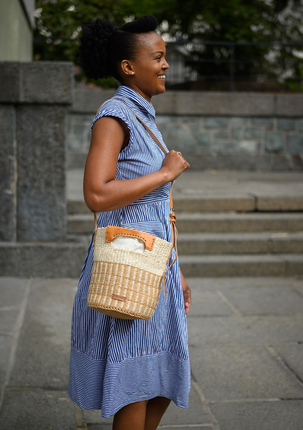 Crossbody bag beige, squares